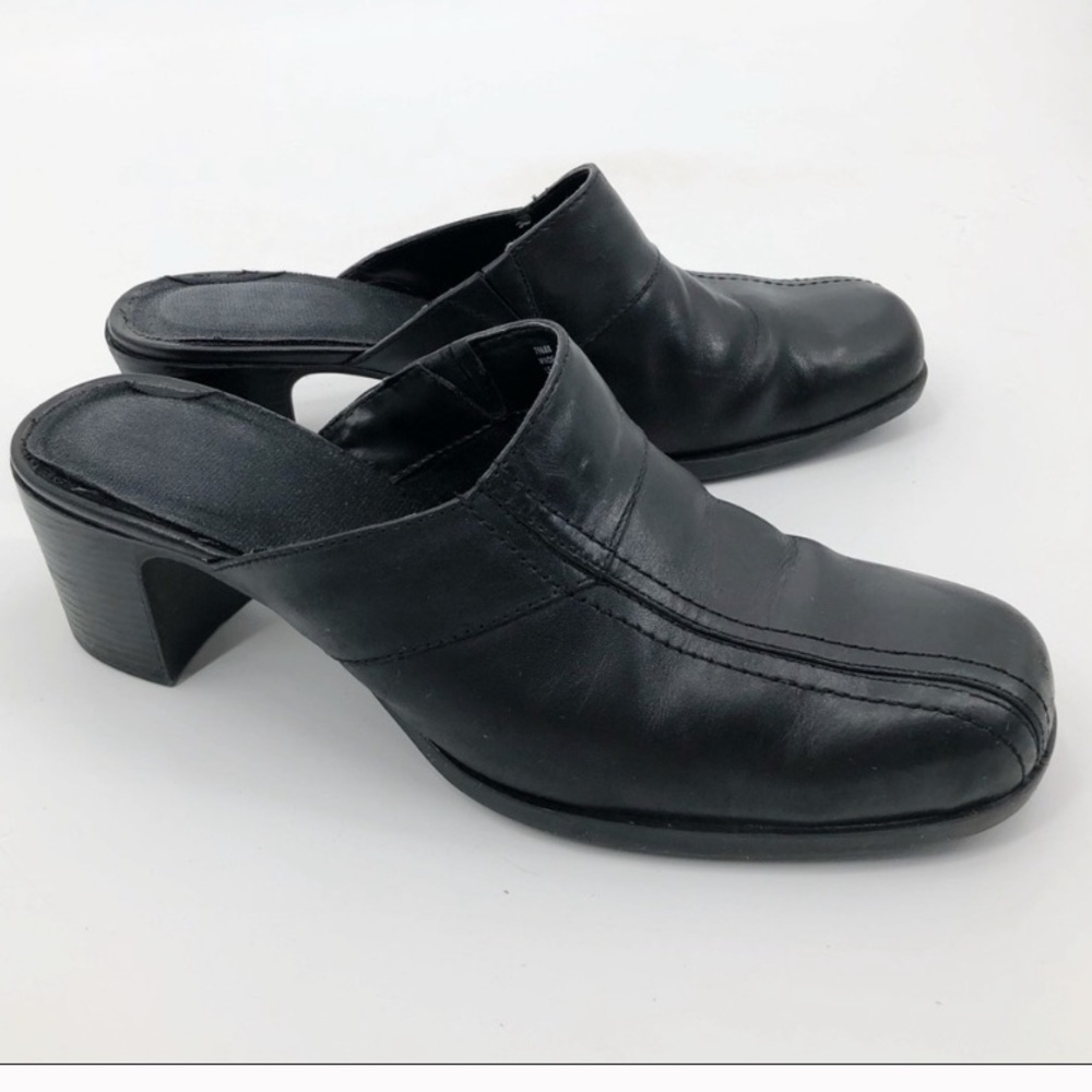 Clark’s black Mules size 9
